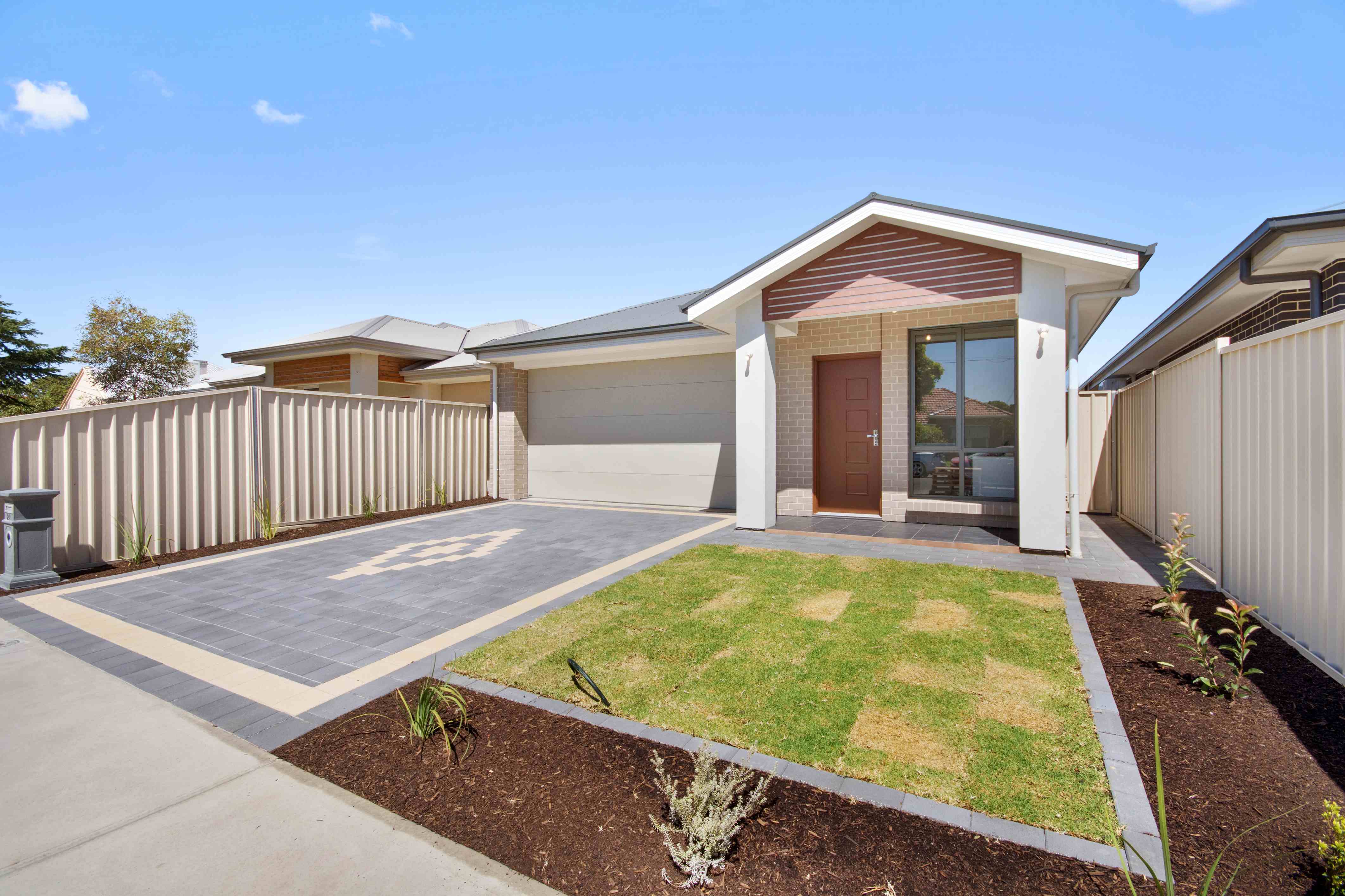 22 Press Rd, Brooklyn Park-007_cmp