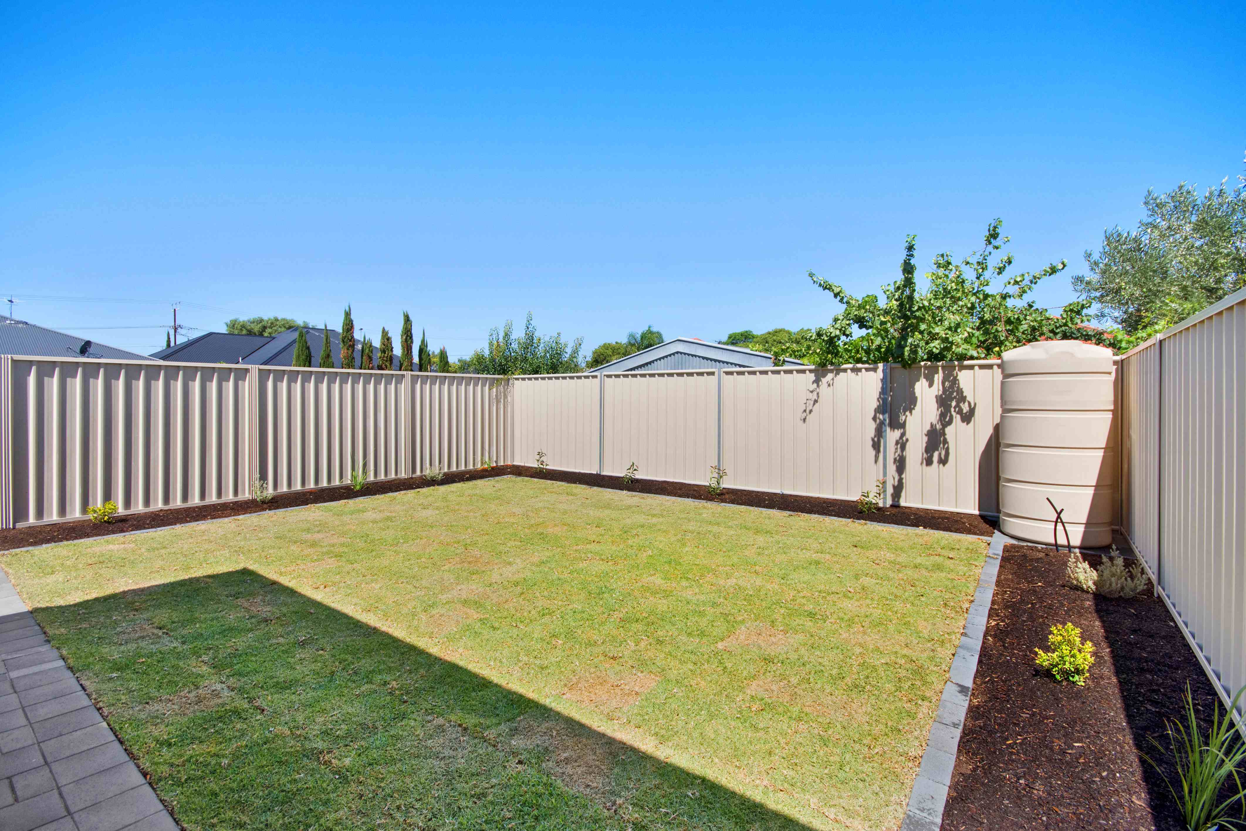 22 Press Rd, Brooklyn Park-008_cmp